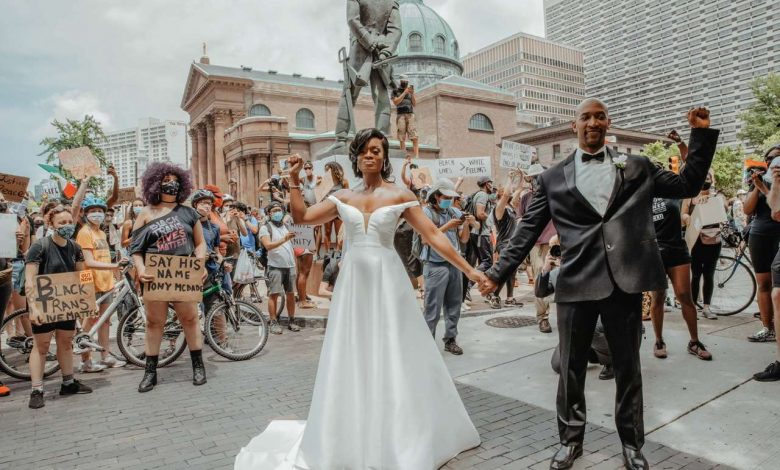 Flowers and Bees. Weddings And Photos