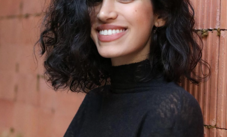 short wavy hair